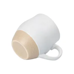 Gentle bulbous curves enhance comfort, offering a spacious grip to prevent hand fatigue