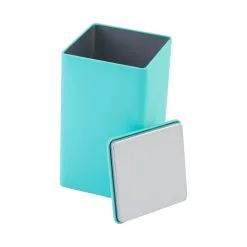 Vertical rectangular canister with 39oz (1.15L) capacity