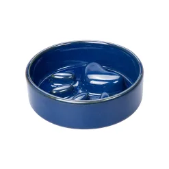 Reversible bowl offers two feeding modes in one.