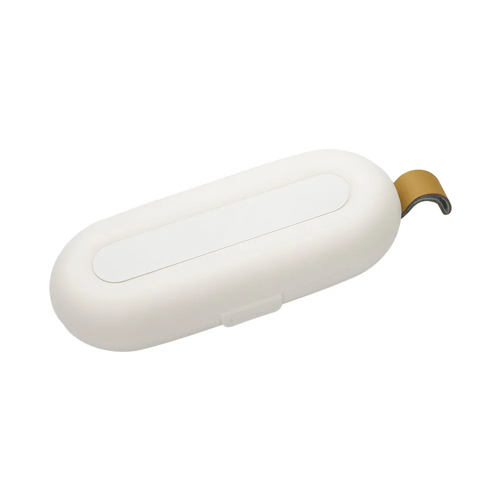 easy hanging and storage.